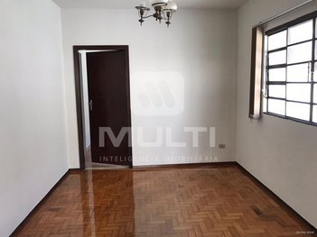 house em Avenida Monsenhor Eduardo, Bom Jesus - Uberlândia - MG