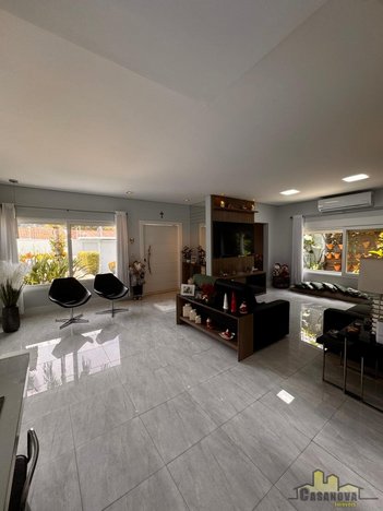 house em Avenida Estados Unidos, Jardim Siesta - Jacareí - SP