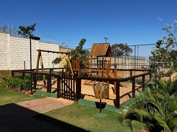 house em Avenida Vereador Carlito Cordeiro, Jardim Botânico - Uberlândia - MG