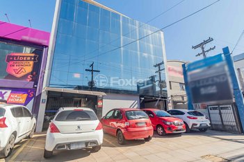 commercial_property em Rua Dona Margarida, Navegantes - Porto Alegre - RS
