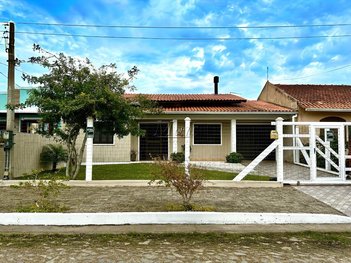 house em Rua Guarujá, Atlântida Sul - Osório - RS