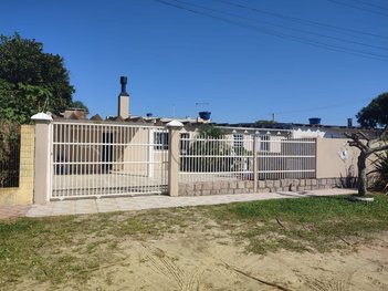 house em Avenida Camaqua, Cassino - Rio Grande - RS