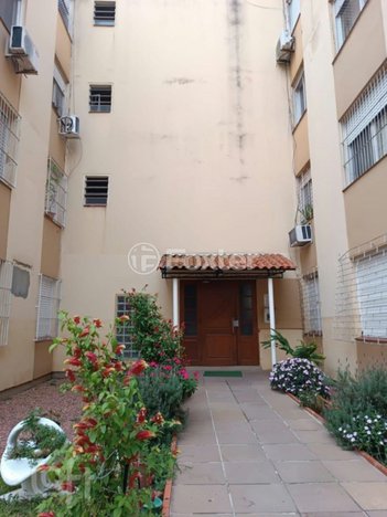 apartment em Rua Walter Ferreira, Humaitá - Porto Alegre - RS