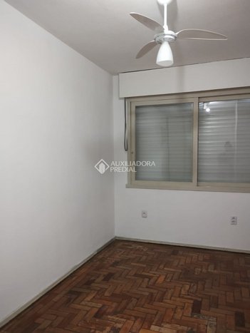 apartment em Rua Hermeto Bermudez, Jardim Leopoldina - Porto Alegre - RS