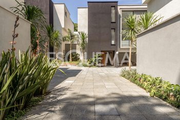 house em Rua José Gambarini, Jardim Cordeiro - São Paulo - SP