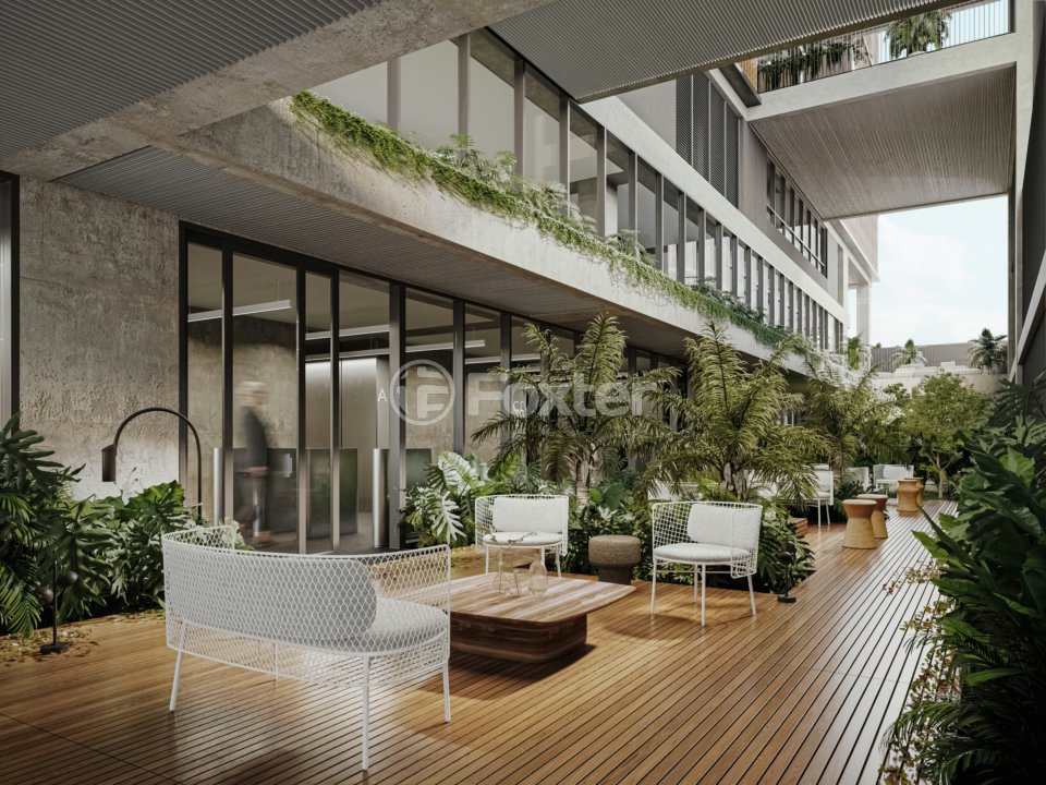 espaco-de-convivencia-ao-ar-livre-com-deque-e-vegetacao-exuberante