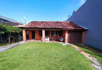 house em Rua Rio Comandaí, Centro - Xangri-Lá - RS