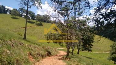 agricultural em Rua Coronel Evaristo, Centro - Congonhal - MG