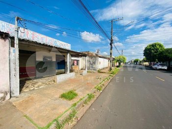land_lot em Rua Doutor Sérgio de Oliveira Marquez, Tocantins - Uberlândia - MG