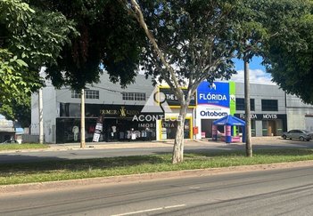 industrial em CL 216 Bloco C, Santa Maria - Brasília - DF