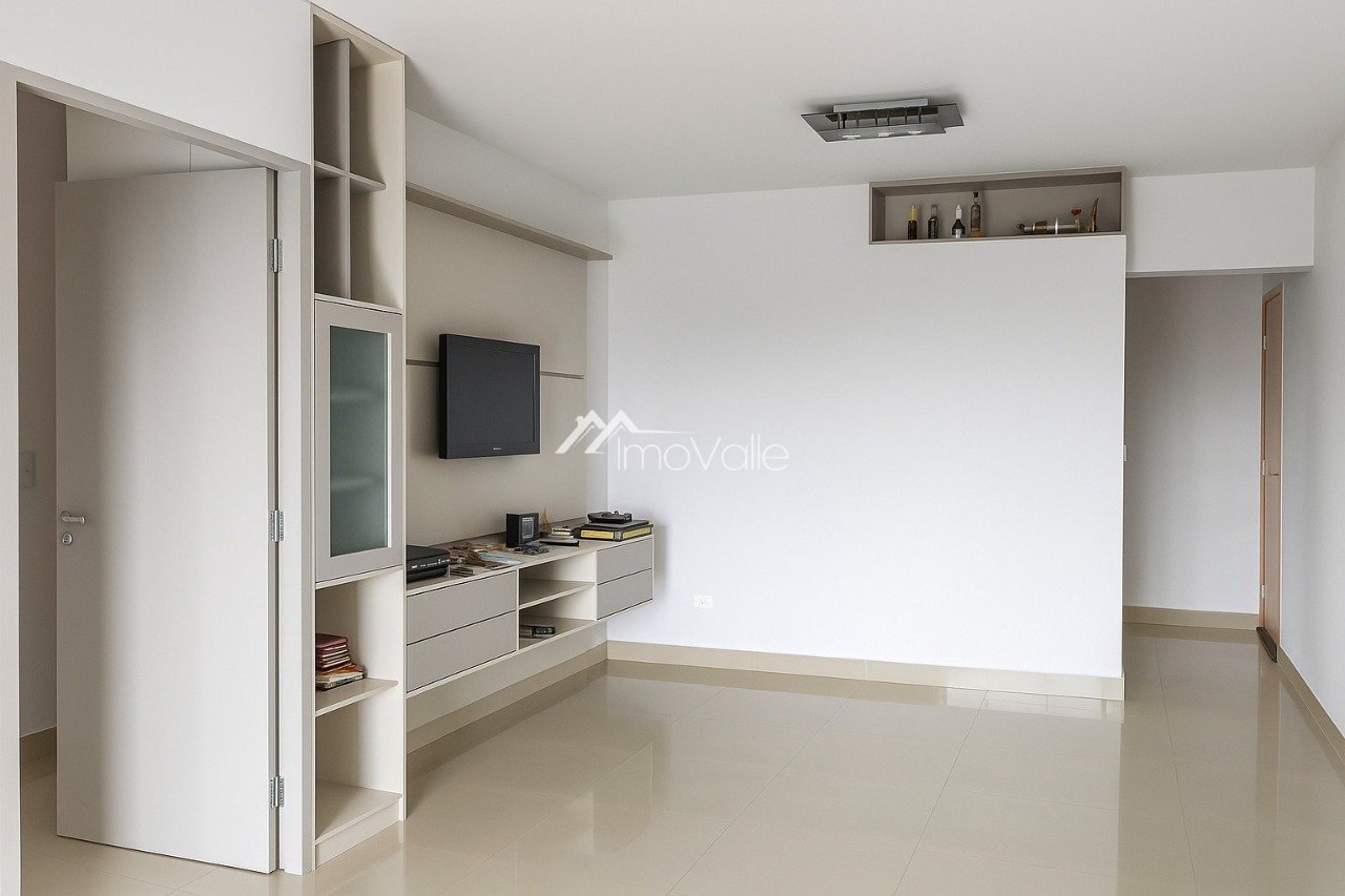 20250924_0811_Sala Moderna Organizada_remix_01k5xpjaxrfw2t6x8j13qtd2a9