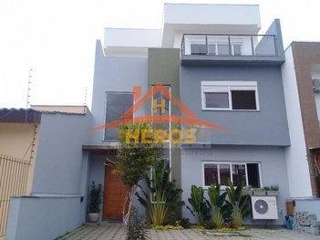 house em Rua Nestor José Nitschke, Guarujá - Porto Alegre - RS