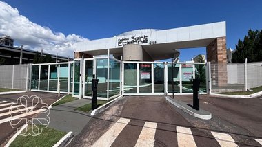 land_lot em Avenida Doutor Gastão Vidigal, Jardim Leblon - Maringá - PR