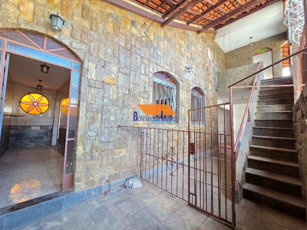 Casa com 3 quartos — Carlos Prates, Belo Horizonte