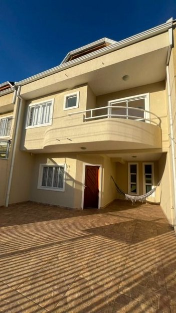 house em Rua Maria Simeão Bettega, Novo Mundo - Curitiba - PR