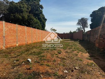 land_lot em Rua Delphim da Graça Cardoso, Alto - Botucatu - SP