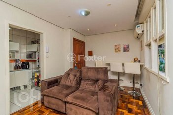apartment em Rua Moyses Antunes da Cunha, Santo Antônio - Porto Alegre - RS