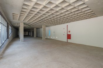 business em Januario Carneiro, Vila da Serra - Nova Lima - MG