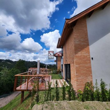 house em Avenida Irineu Gonçalves da Silva, Recanto das Araucárias - Campos do Jordão - SP