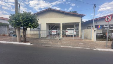 house em Rua 14 A, Centro - Mineiros - GO