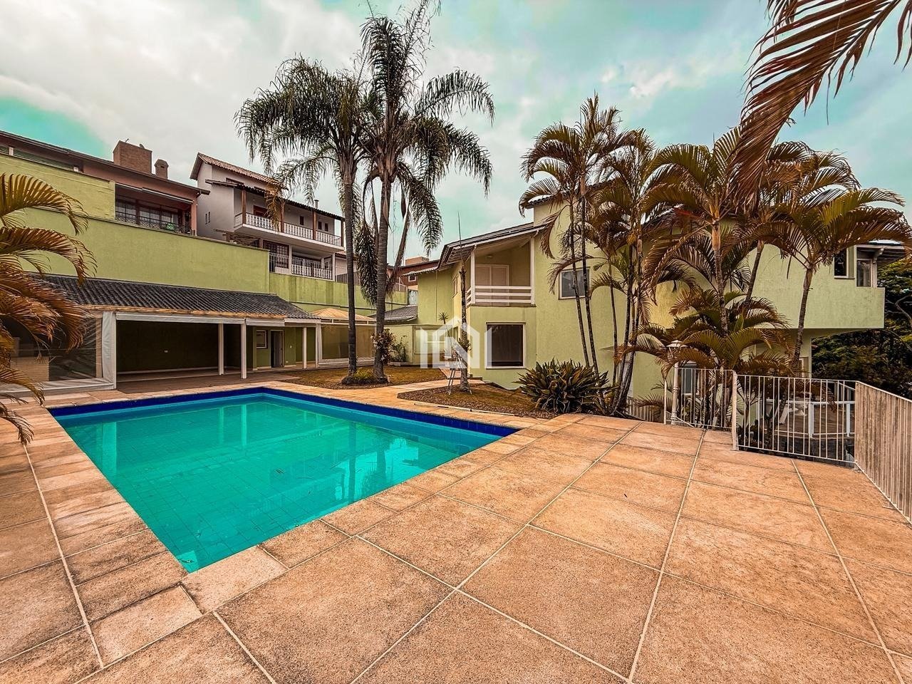 casa a venda no condominio sao paulo ii - piscina