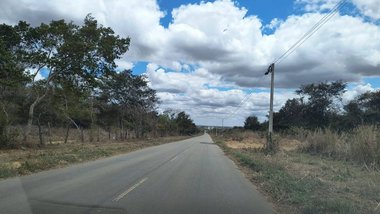 land_lot em Avenida Atleta Haley Cruz Guimarães, Universidade - Vitória da Conquista - BA