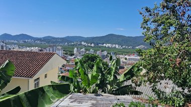 house em Rua Ari Avanci dos Santos, Trindade - Florianópolis - SC