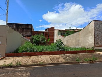 land_lot em José Agostinho Martins Galvão De Barros, Jardim Parati - Jaú - SP
