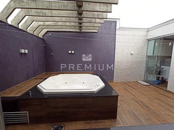 house em Avenida dos Ferreiras, Aclimação - Uberlândia - MG