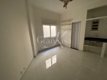 apartment em Avenida Nossa Senhora de Copacabana, Copacabana - Rio de Janeiro - RJ