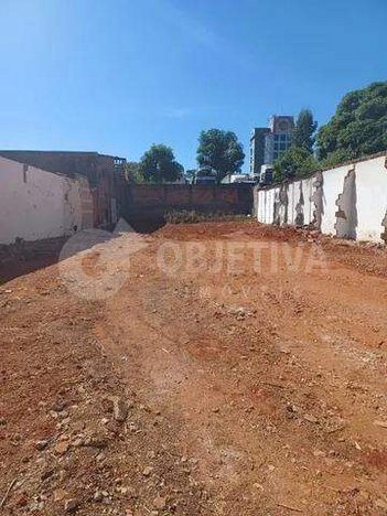 land_lot em Rua Padre Américo Ceppi, Marta Helena - Uberlândia - MG
