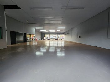 business em Avenida Anna Claudina, Jardim Estádio - Jaú - SP