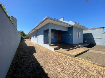 house em Rua Vitoriano Valente, Centro - Ibiporã - PR