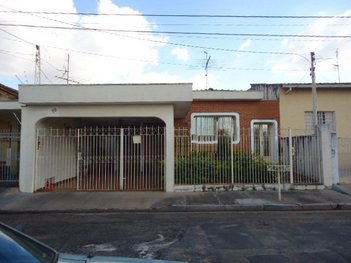 house em Rua Cincinato Braga, Vila Pelicano - São Carlos - SP