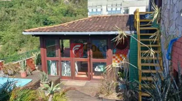 Cômodo Condomínio