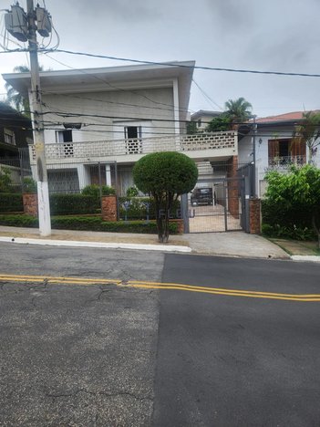 house em Rua Cássio Martins Vilaça, Pacaembu - São Paulo - SP