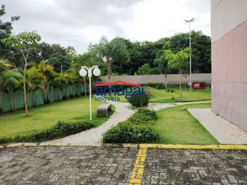 apartment em Avenida Getúlio Vargas, Jardim Califórnia - Jacareí - SP