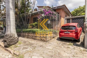 house em Rua Professor Fernando Carneiro, Três Figueiras - Porto Alegre - RS
