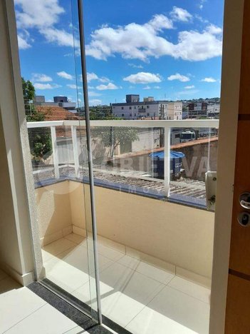 apartment em Rua Jorge Martins Pinto, Santa Mônica - Uberlândia - MG