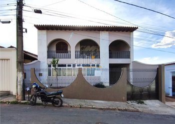 house em Rua Doresópolis, Centro - Piumhi - MG