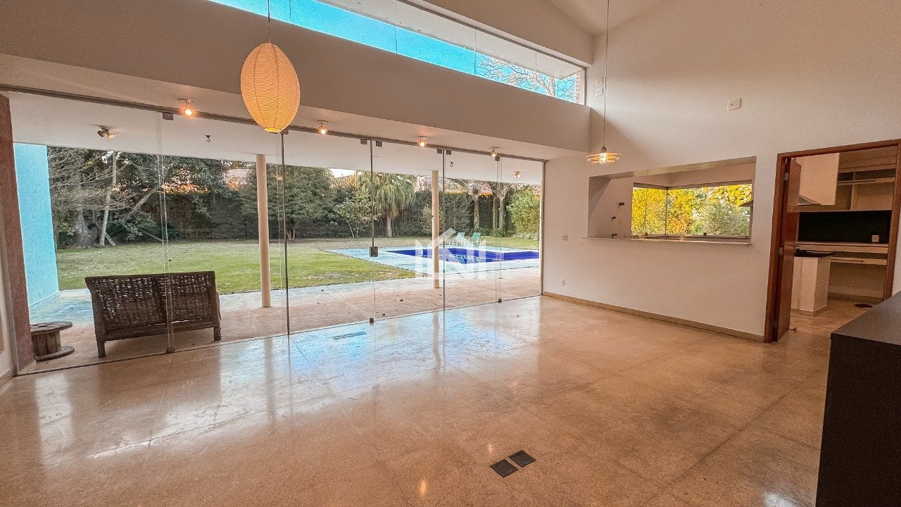 Casa para venda no condominio Villa Vianna - Sala de estar e sala de jantar