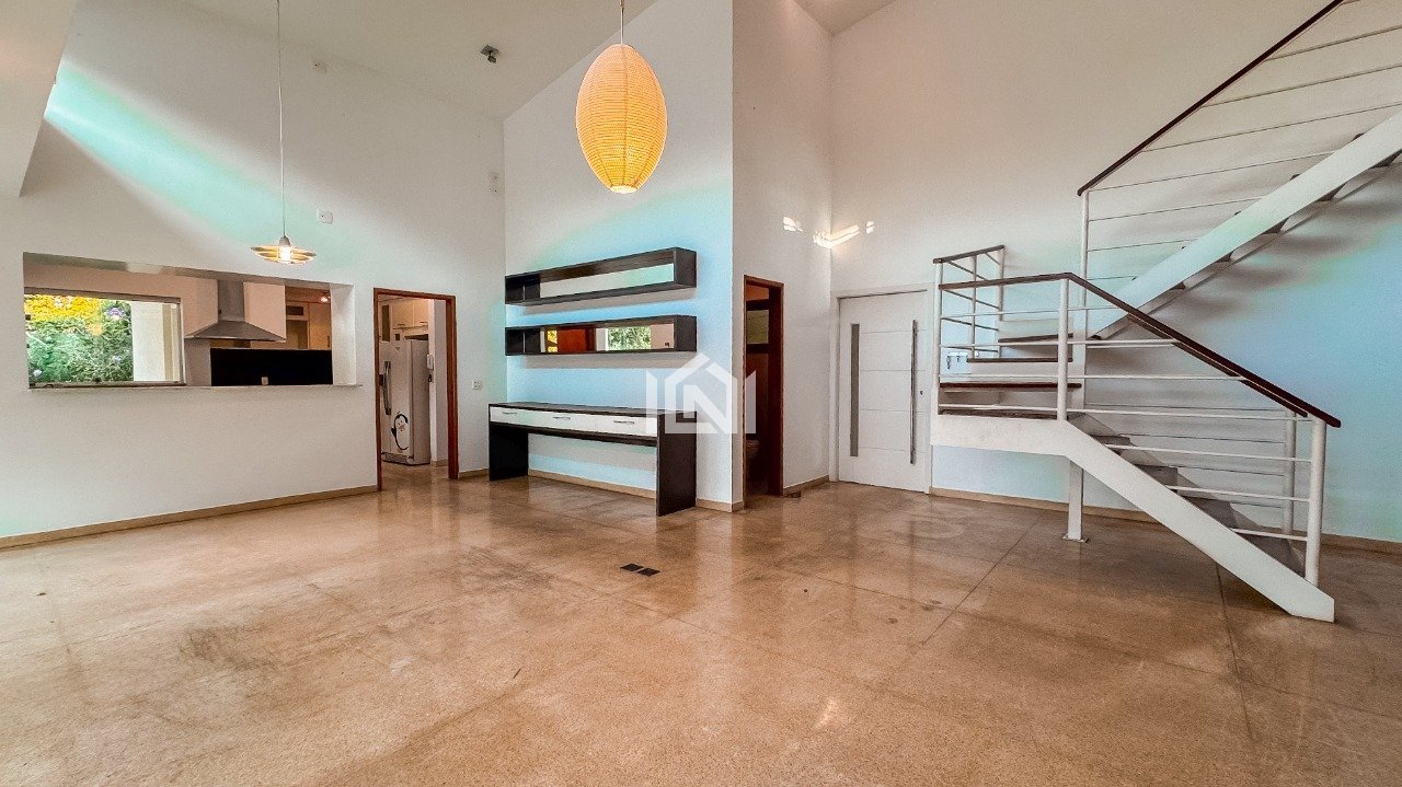 Casa para venda no condominio Villa Vianna - Sala de jantar com sala de estar