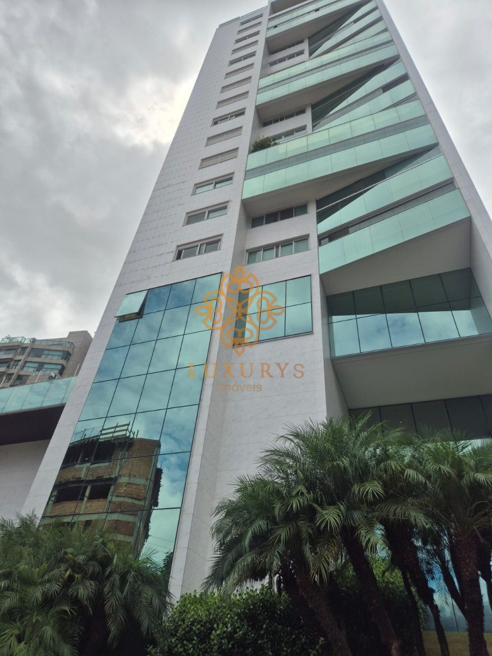 Apartamento com 4 quartos — Santa Lúcia, Belo Horizonte