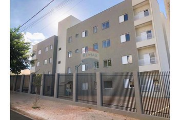 apartment em Rua Angelo Maitan, Residencial Ouro Verde - Botucatu - SP