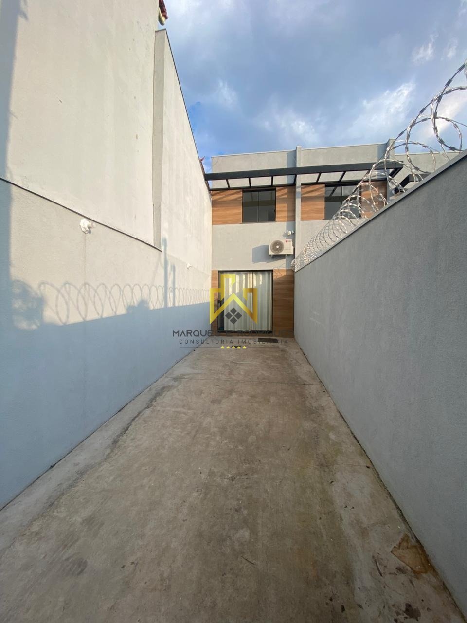 Casa com 2 quartos — Piratininga (Venda Nova), Belo Horizonte