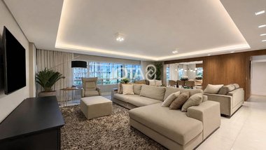apartment em Rua Carneiro Lobo, Água Verde - Curitiba - PR