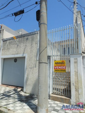 house em Rua Capitão José Neves Bicudo, Centro - Jacareí - SP