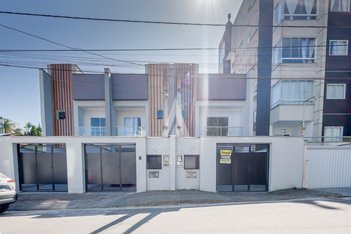 house em Rua Wolfgang Amon, Costa e Silva - Joinville - SC