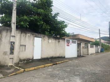 house em Rua Cabo Henrique Francisco Bernardes, Cedro - Camboriú - SC
