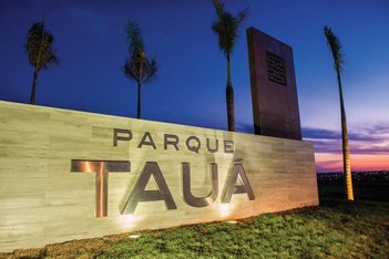 house em Rua Nelson Brunelli, Conjunto Habitacional Alexandre Urbanas - Londrina - PR